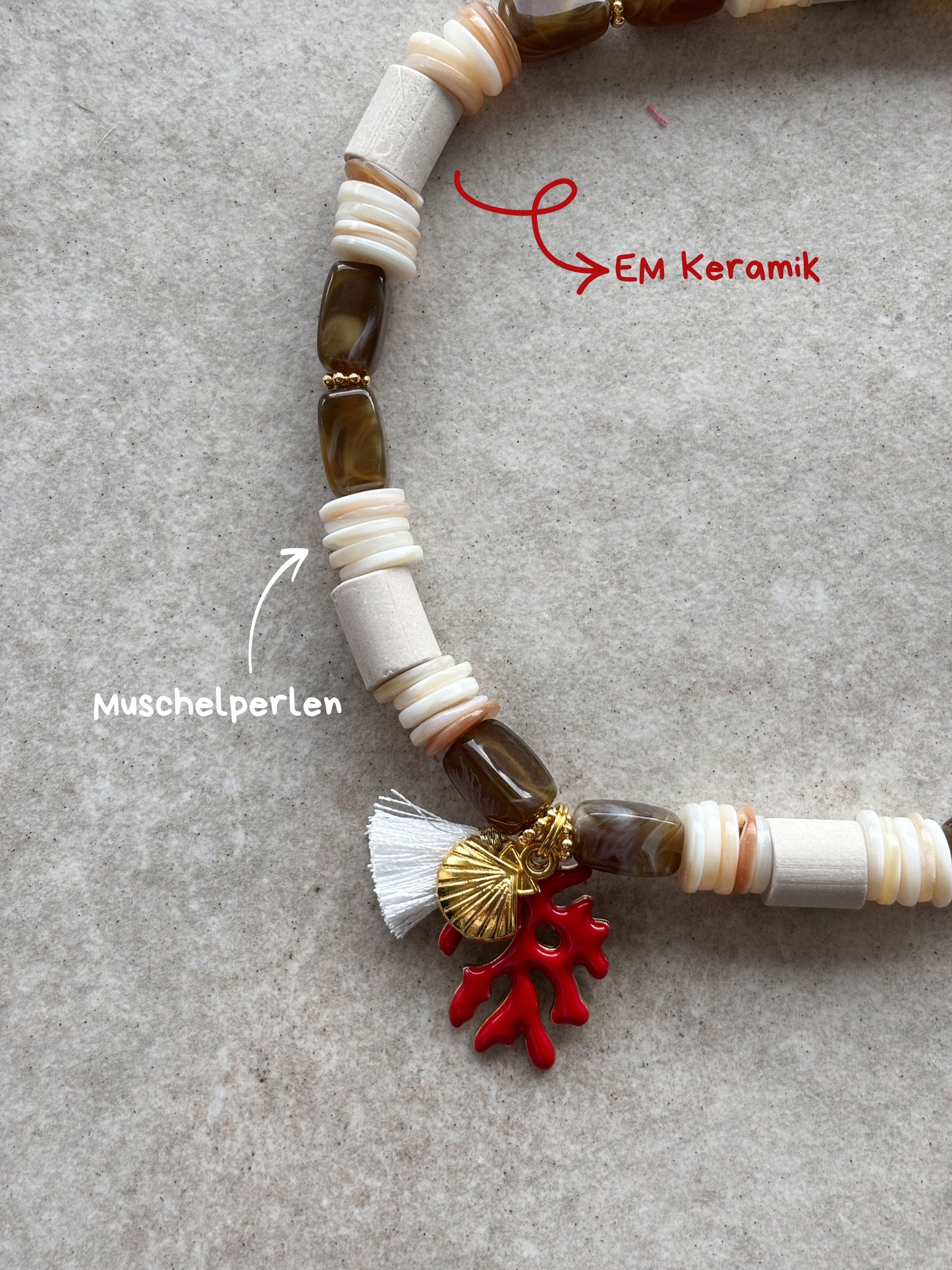 EM Keramik Kette Aloha Coral Bay · Sand