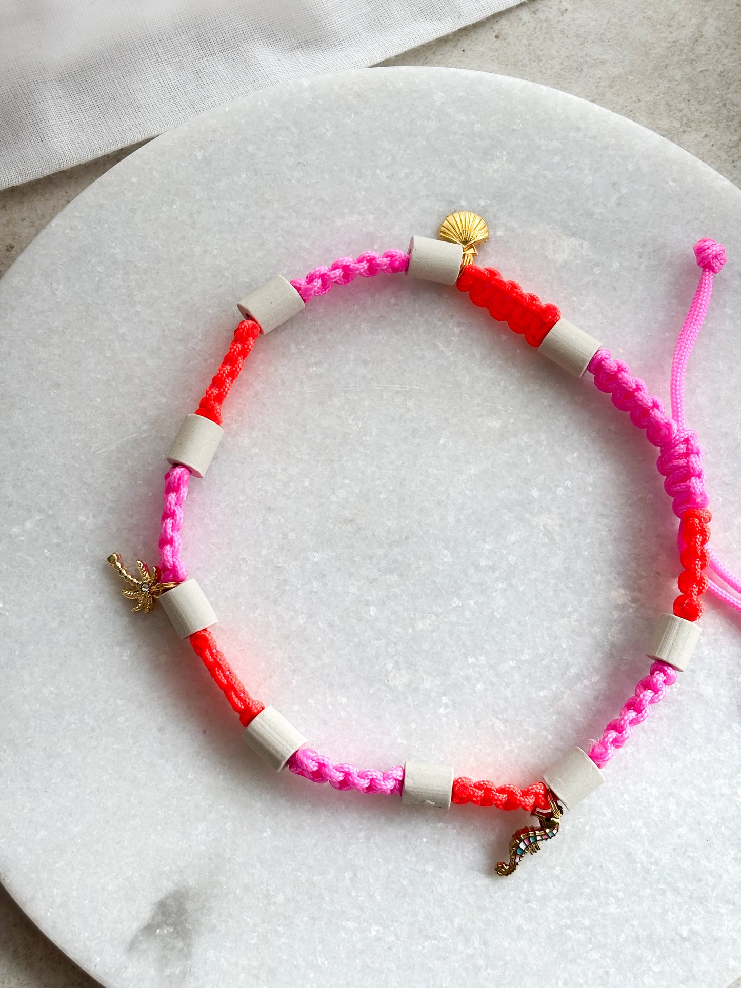 EM Keramik Kette Aloha Neon Pink
